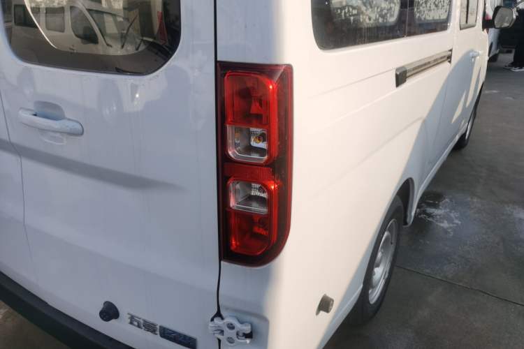 Used Wuling Yangguang 2025 Model 400km Bus Edition—Comfort Edition