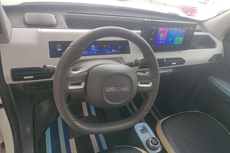 Used Geely Galaxy Panda 2023 Panda Mini 120km Super Cute Bear