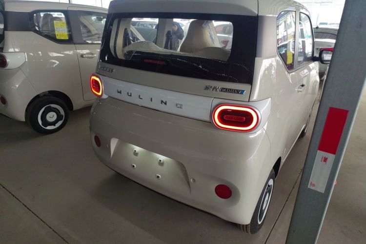 Used Wuling Hongguang MINIEV 2024 3rd Generation 215km Youth Edition
