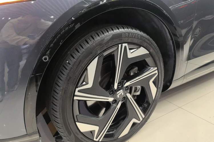 Used Rising R7 2022 Flagship Advanced Edition
