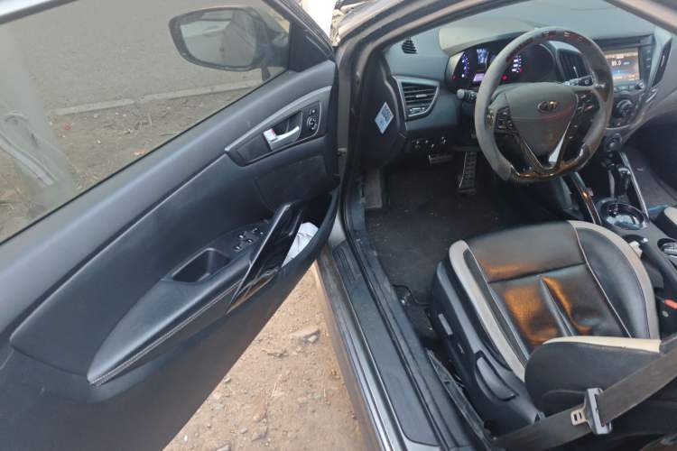 Used Hyundai Veloster 2012 1.6T Automatic Luxury Edition Driver Seat