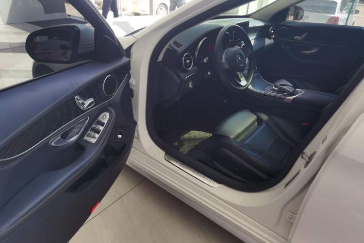 Used Mercedes-Benz C-Class 2018 C 180 L Fashion Edition Sport Version Driver Seat