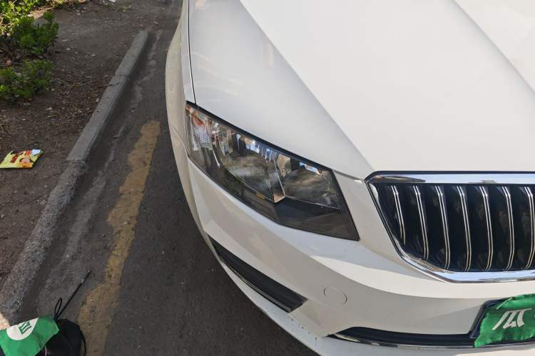 Used Skoda Octavia 2017 1.6L Manual Smart Drive Edition