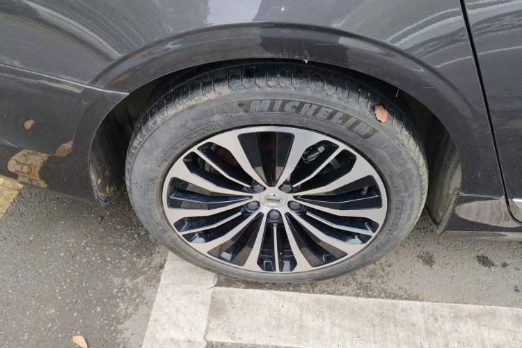 Used Volvo S90 2025 B5 Zhiyi Luxury Edition Right Rear Wheel Hub