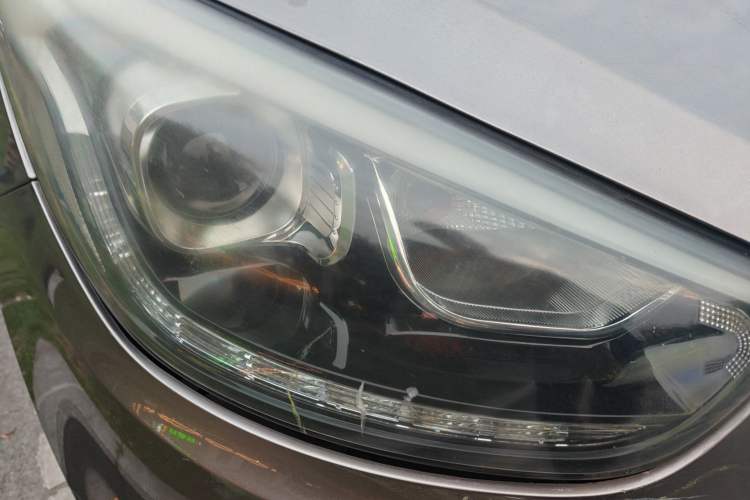 Used Hyundai ix35 2015 2.0L Automatic 2WD Smart Type China IV Right Front Headlight