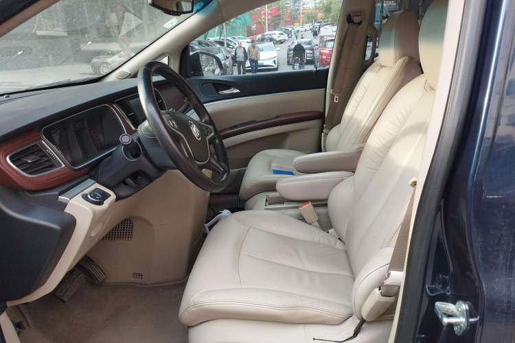 Used Buick GL8 2014 2.4L LT Luxury Business Executive Edition
