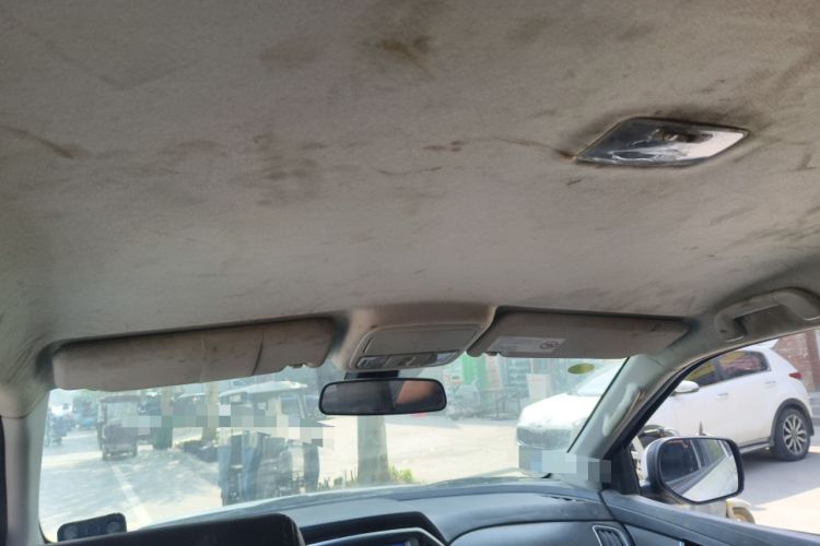 Used JMC Yuhu 7 2020 2.0T Diesel Manual Two-Wheel Drive Comfort Edition Short Wheelbase China VI Standard JX4D20A6L Headliner