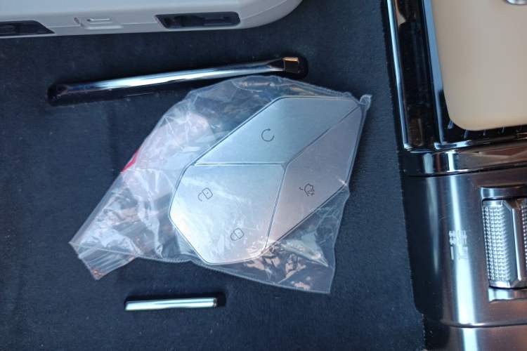 Used Formula Leopard Leopard 8 2025 Zhiyong Flagship Drone Edition 6 Seats