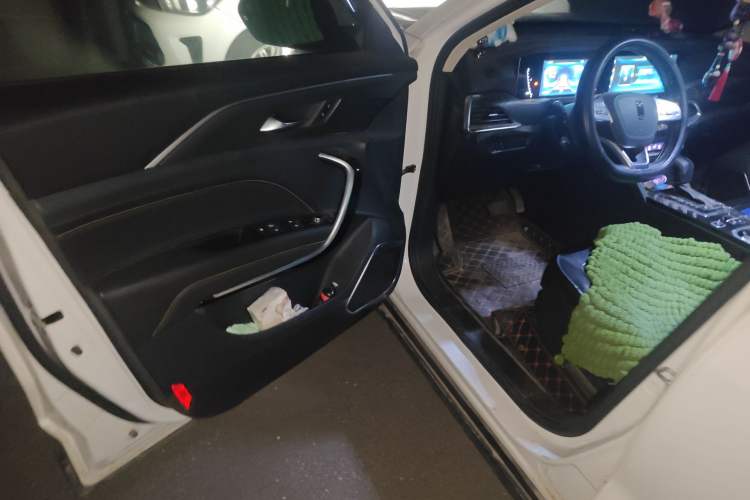 Used Bestune T77 2019 230 TID Automatic Prestige Version China V Emission Standard