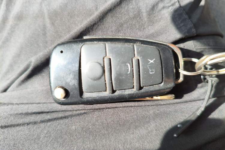 Used FORTHING Lingzhi 2016 V3 1.5L 7-Seater Comfort Model China V Standard