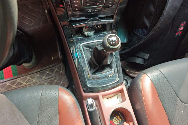 Used BYD Surui 2015 Revised Version 1.5L Manual Luxury Edition