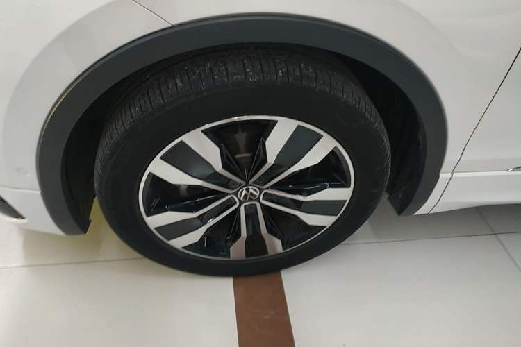 Used Volkswagen Tiguan L 2024 330TSI Automatic Two-Wheel Drive R-Line Enhanced Edition