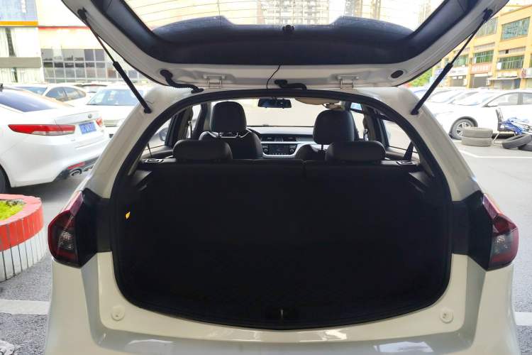 Used Geely Auto Vision X3 2019 Upgraded Model 1.5L Manual Elite Version