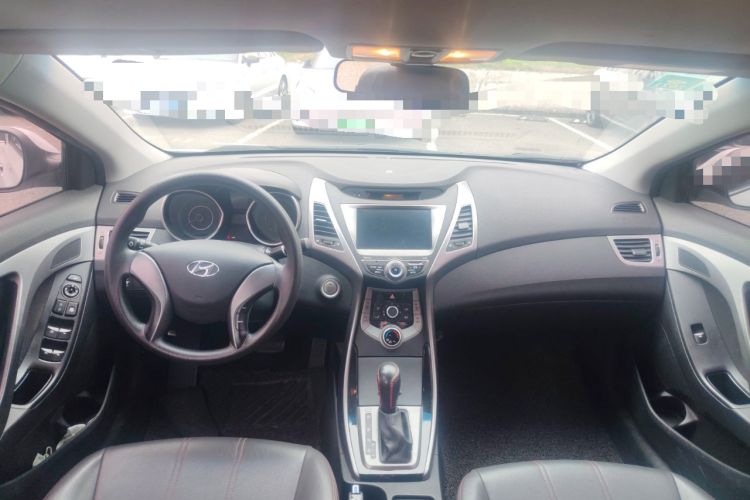 Used Hyundai Elantra (5th Generation / Langdong) 2015 1.6L Automatic Leading Model Center Console