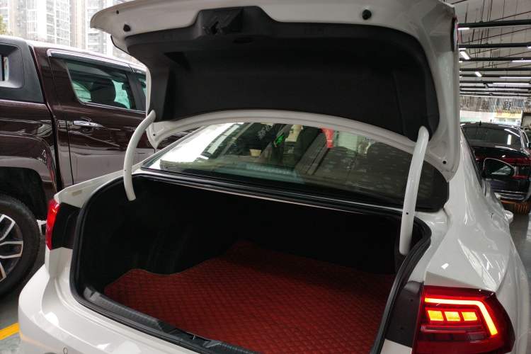 Used Volkswagen Lamando 2021 230TSI DSG Fashion Edition
