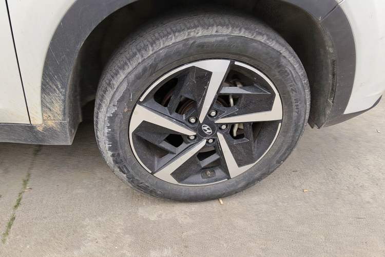 Used Hyundai ix35 2021 2.0L Automatic 2WD GLS Leading Edition Right Front Wheel Hub