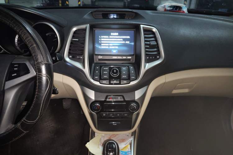 Used Changan Eado 2015 1.6L Manual Luxury Model China IV Standard
