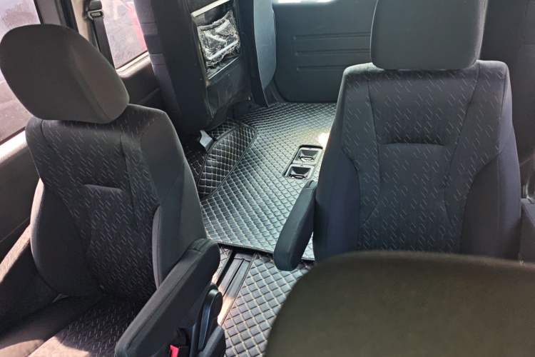 Used JAC Refine M4 2016 2.0L Manual Luxury Version

