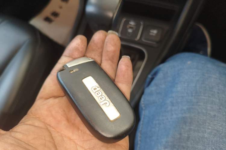 Used Jeep Cherokee 2019 2.0T Two-Wheel Drive Smart Enjoyment Version China VI