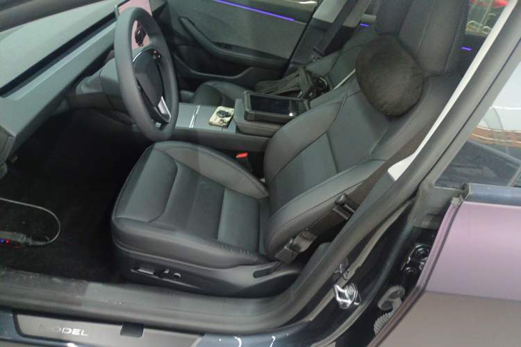 Used Tesla Model 3 2025 Rear-Wheel-Drive Version
