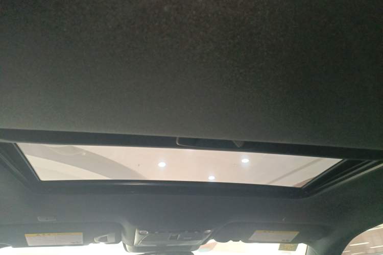 Used Infiniti Q60 2017 2.0T Luxury Edition
