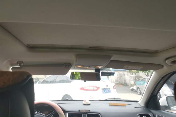 Used Volkswagen Gran Lavida 2017 180TSI DSG Comfort Edition Headliner