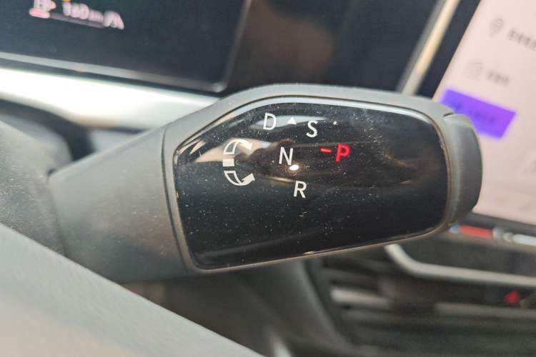 Used Volkswagen Passat 2025 Pro 380TSI Starry Dragon Edition Gear Lever