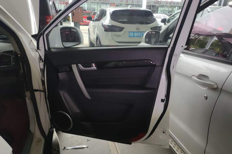 Used Chevrolet Captiva 2015 2.4L Two-Wheel Drive Urban Version 7 Seats