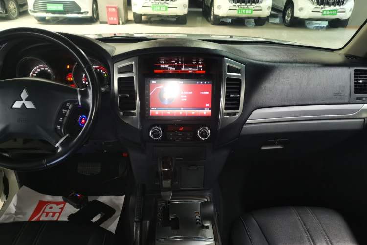 Used Mitsubishi Pajero 2018 3.0L Automatic Standard Edition

