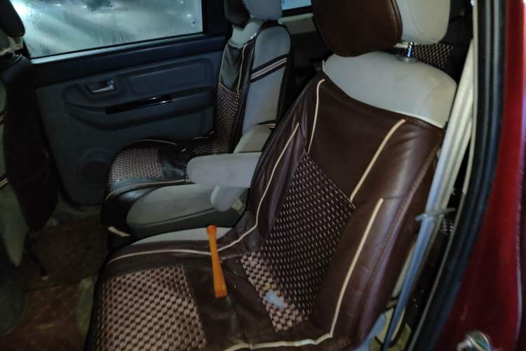 Used BAIC Weiwang M20 2013 1.5L Prestige Version BJ415B Left Rear Seat