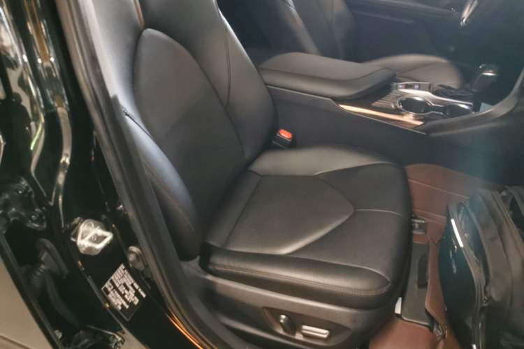 Used Toyota Camry 2019 2.0G Luxury Edition China VI Standard