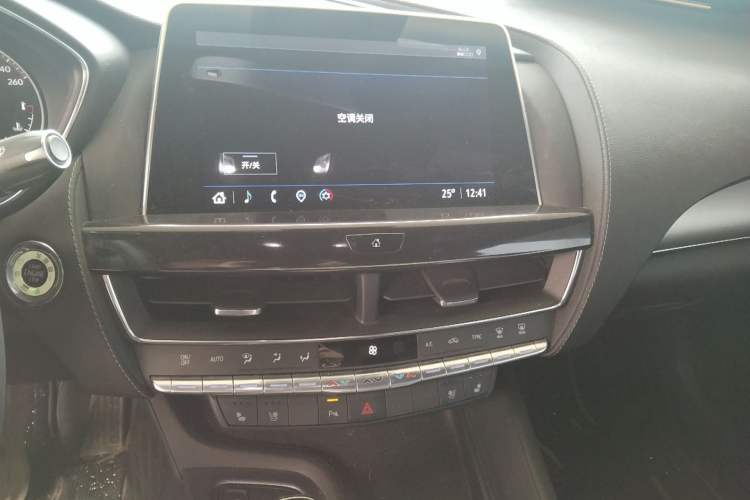 Used Cadillac CT5 2022 28T Luxury Edition Audio And AC Panel