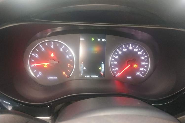 Used BYD Song MAX 2017 1.5T Automatic Smart Connect Elite 7-Seater Instrument Cluster