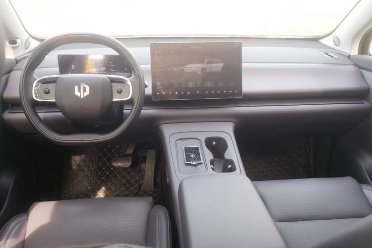 Used Leapmotor C16 2024 Range-Extended 200 Luxury Edition