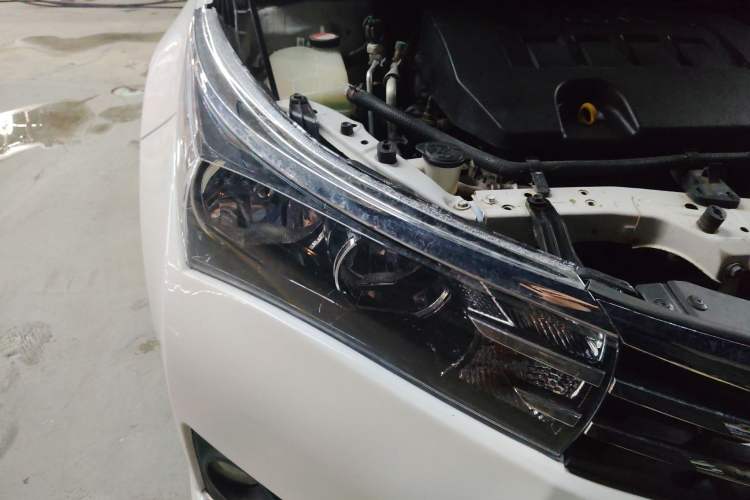 Used Toyota Corolla 2014 1.6L CVT GL Right Front Headlight