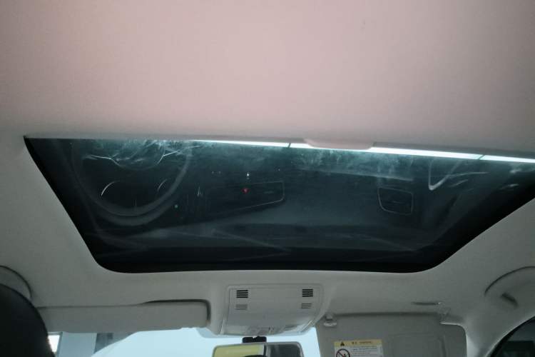 Used Volkswagen Golf 2018 230TSI Automatic Comfort Model Headliner