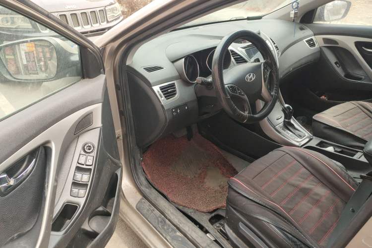 Used Hyundai Elantra (5th Generation / Langdong) 2013 1.6L Automatic Luxury Model