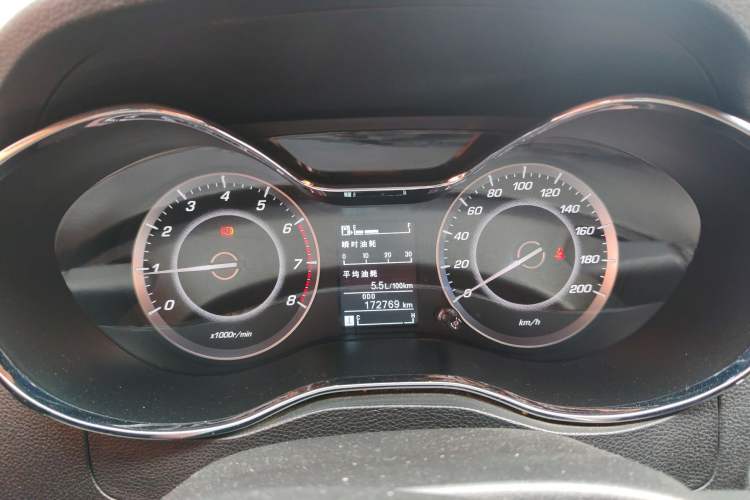 Used Baojun 560 2015 1.8L manual luxury version Instrument Cluster