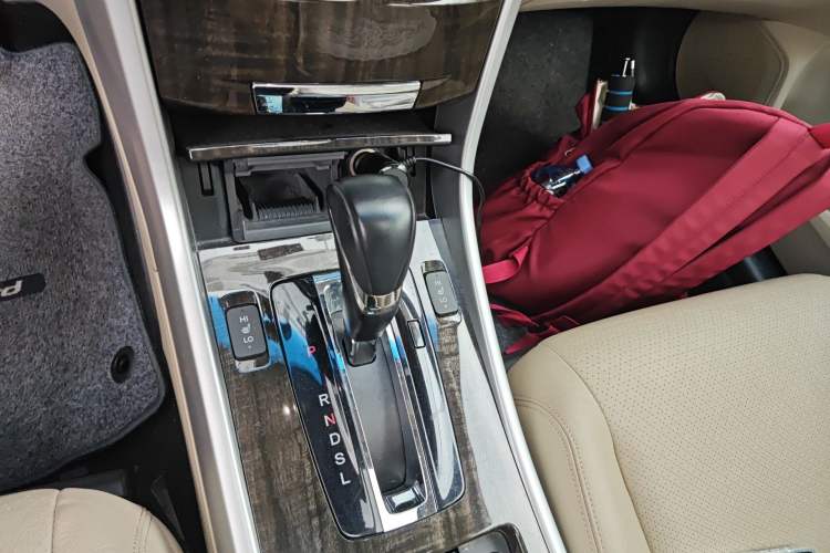 Used Honda Accord 2014 2.4L EX Luxury Edition Gear Lever