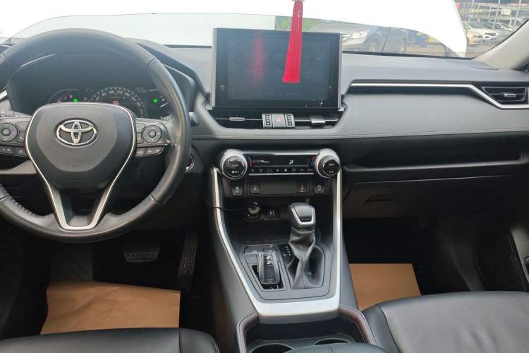 Used Toyota RAV4 2021 2.0L CVT Two-Wheel Drive Fashion PLUS Edition
