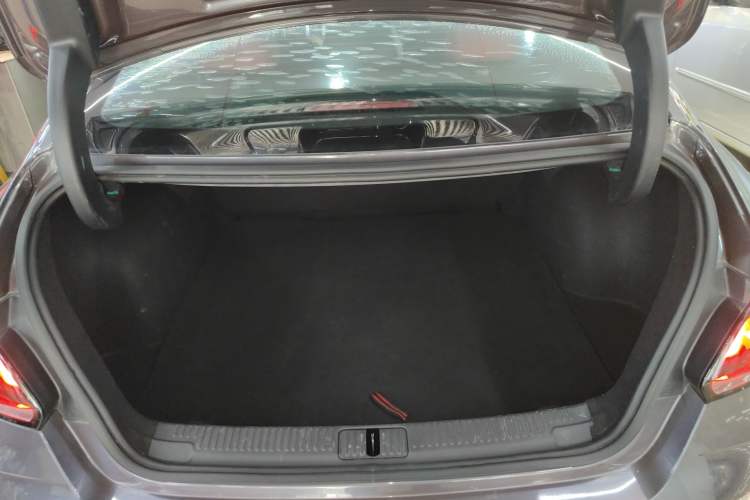 Used MG 5 2021 Revised 300TGI DCT Qingshè Luxurious Enjoyment Edition
