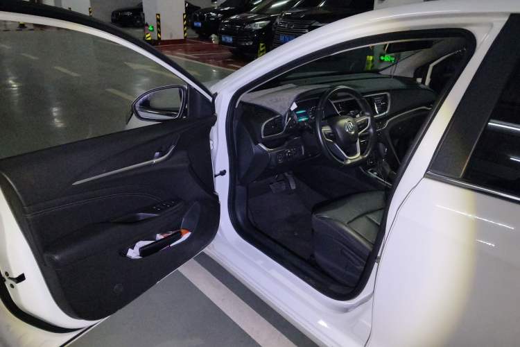 Used Buick GT 2019 18T Automatic Connected Elite Model China V Standard Driver Seat