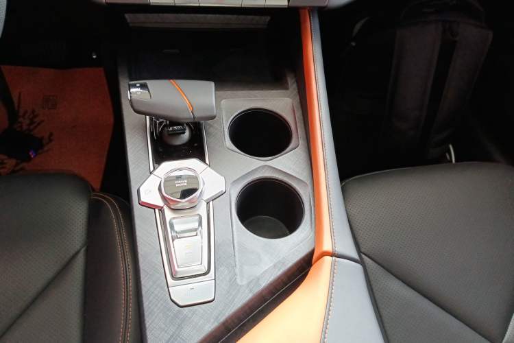 Used CHANGAN UNI-V 2022 1.5T Prestige Version Gear Lever