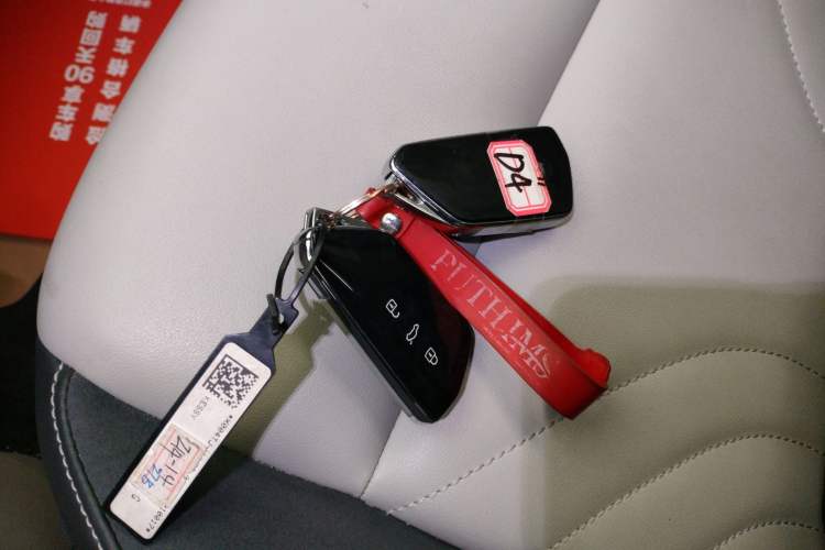 Used Volkswagen ID.4 CROZZ 2021 Long-Range PRO Two-Wheel Drive Version
