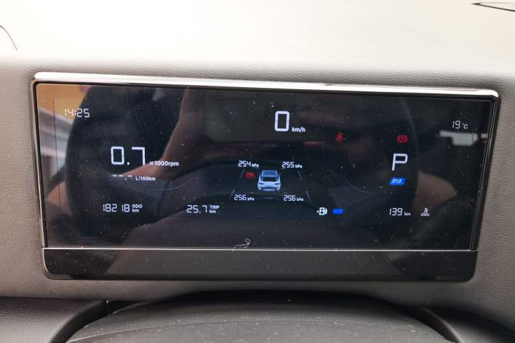 Used Geely Auto Cowboy 2025 1.5TD Trendy Play Edition
