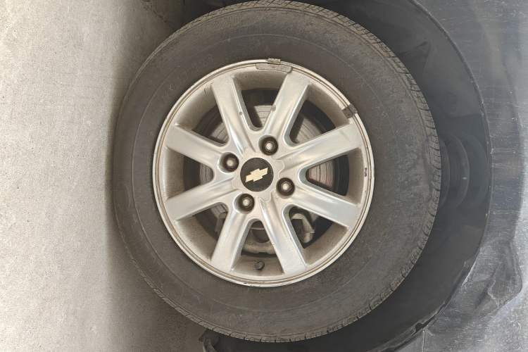 Used Chevrolet Epica 2010 1.8 Comfort Edition AT Right Front Wheel Hub
