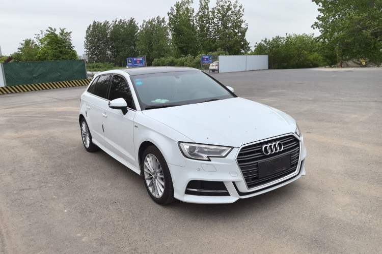 Used Audi A3 2018 30th Anniversary Edition Sportback 35 TFSI Fashion Model
