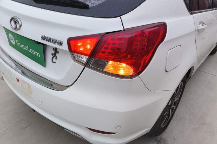 Used Soueast V6 Lingshi 2013 1.5L Manual Comfort Edition