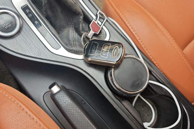 Used Chery Tiggo 7 2016 2.0L CVT Shining Edition
