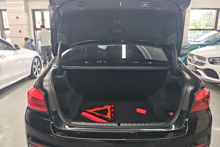 Used BMW 5 Series 2020 525Li M Sport Package